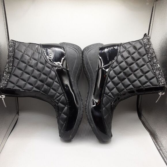 Black Boots - Picture 3 of 10